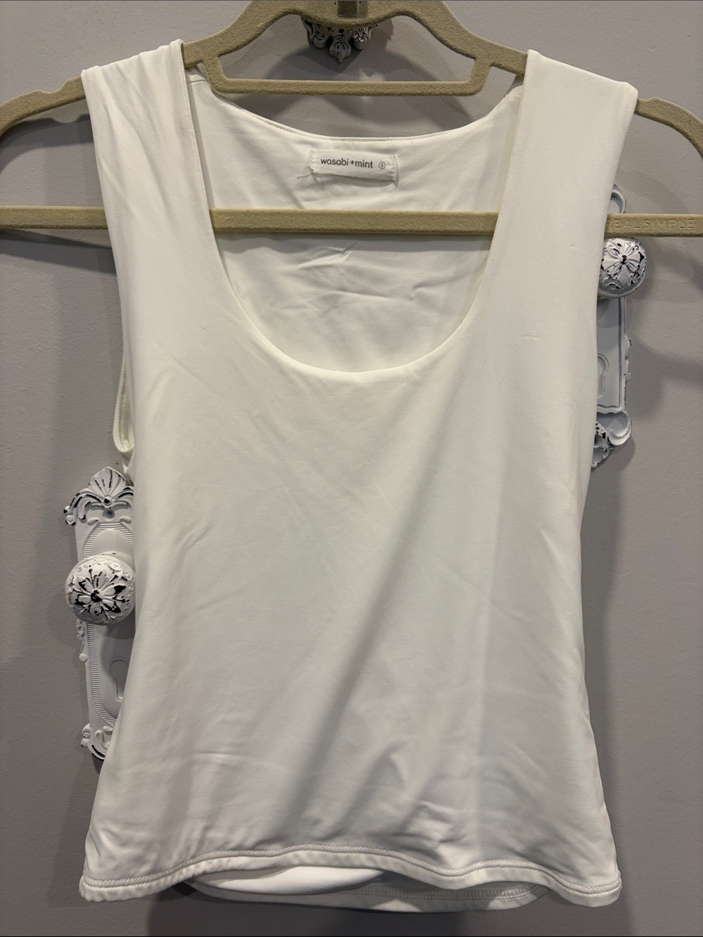 Wasabi + Mint Women's White Scoop Neck Tank Top
